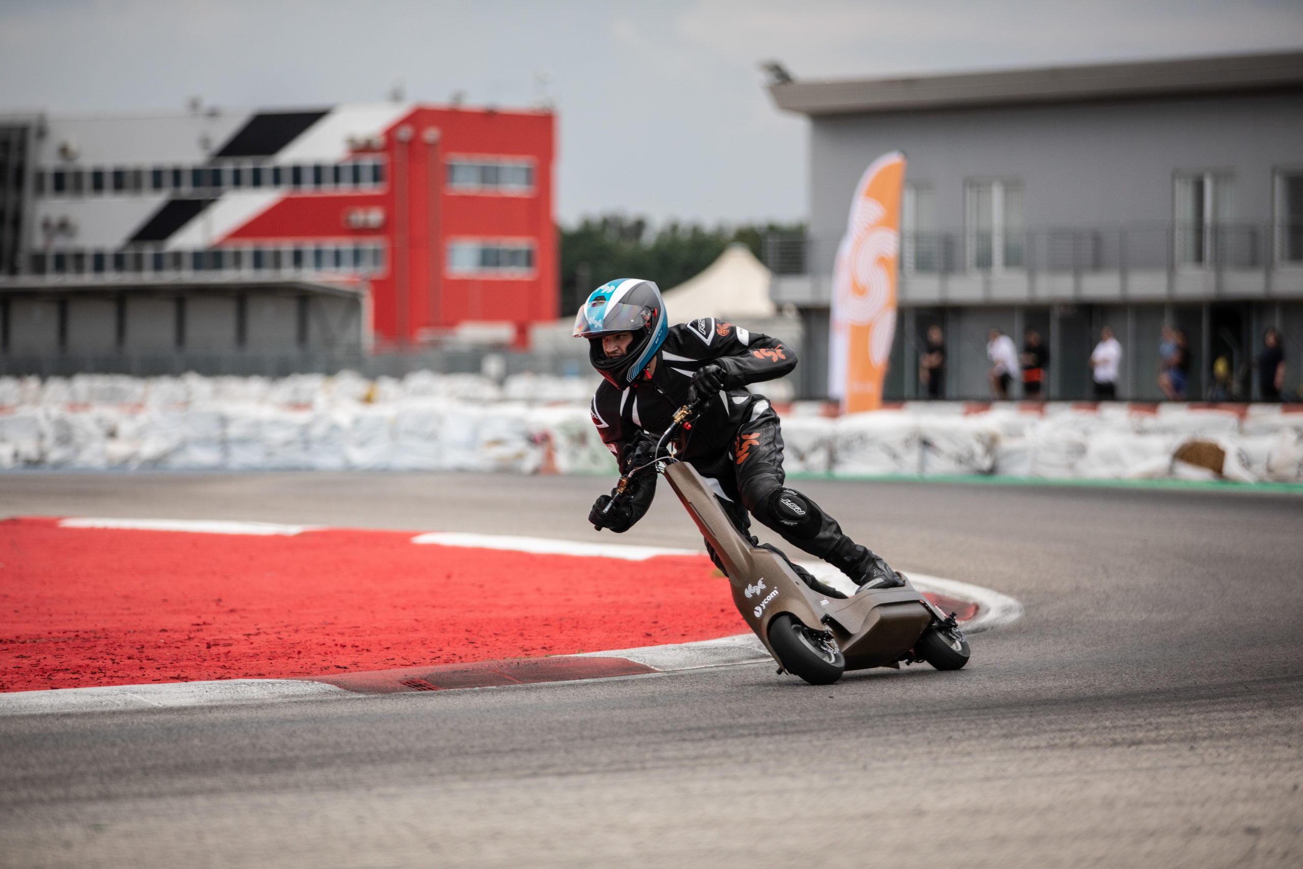 Groundbreaking race series turns to YCOM for e-mobility solution